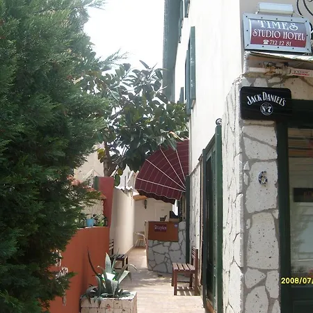 アパートホテル Times 4*